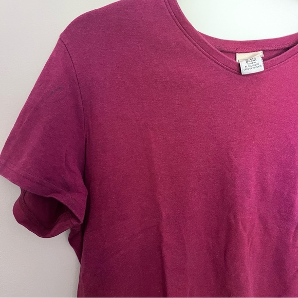 L.L. Bean Basic Magenta T-Shirt - Size XL - Picture 3 of 7